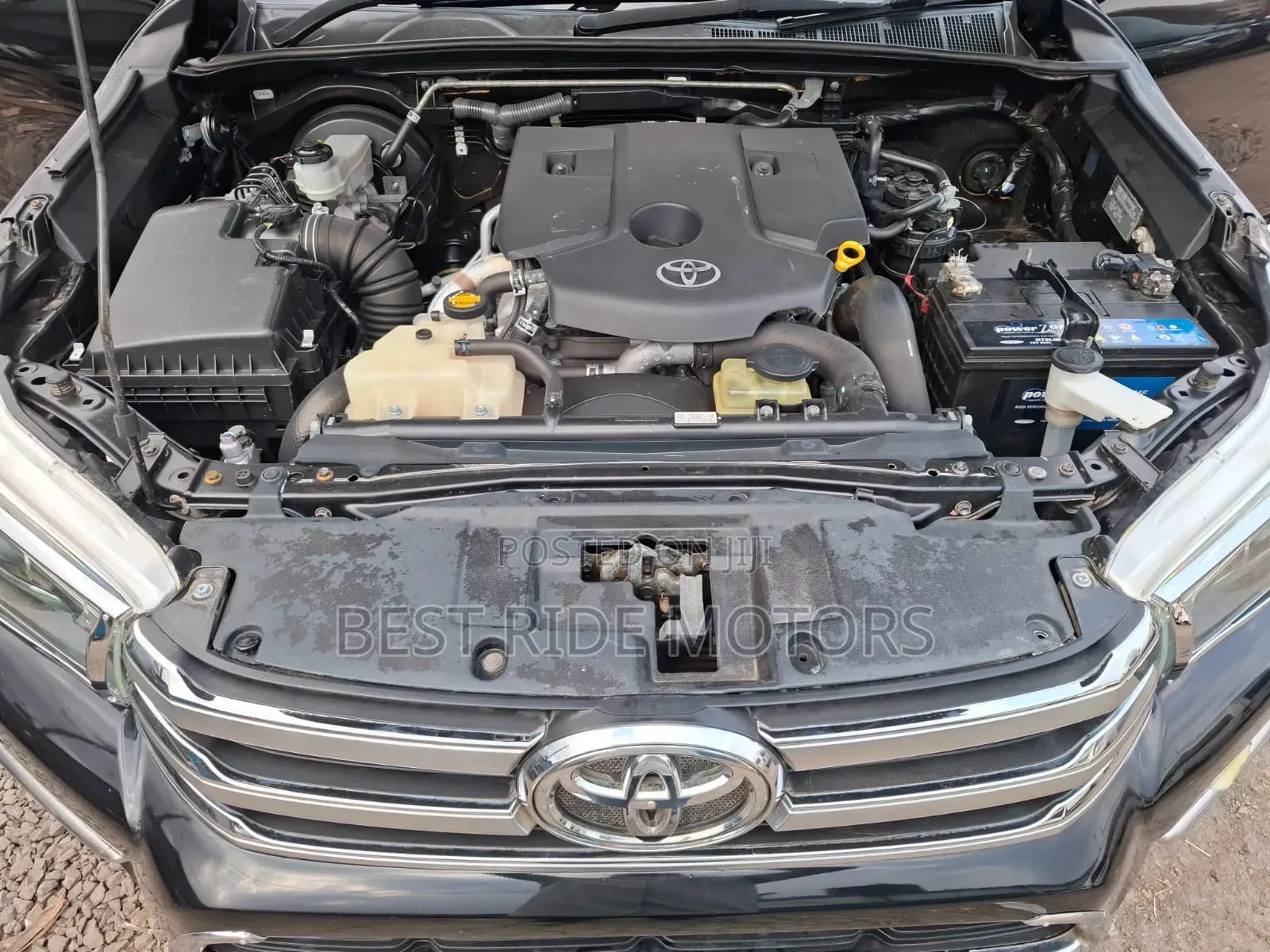Toyota Hilux Revo Double Cab Deisel 2.8 AWD 2016 Black
