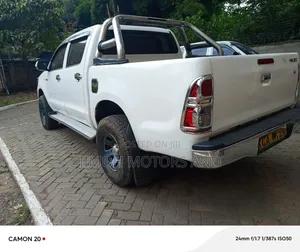 Toyota Hilux 2008 White