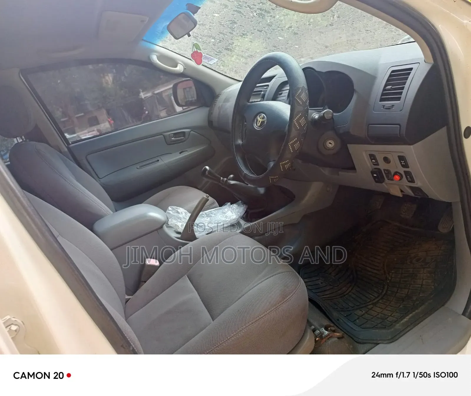 Toyota Hilux 2008 White
