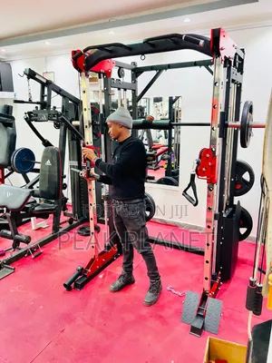 Commercial Multifunctional Smith Machine – Complete Gym Station