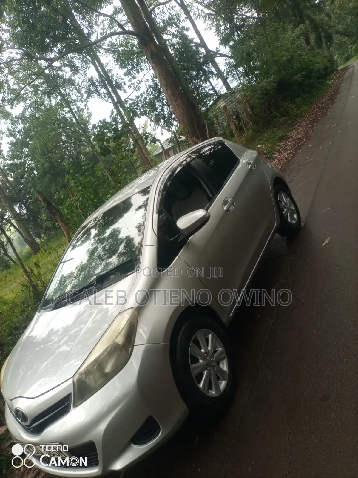 Toyota Vitz 2012 Gray