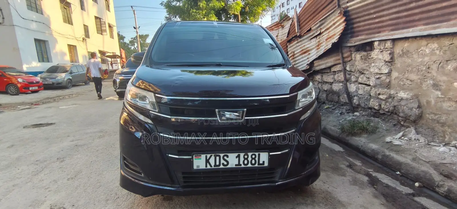 Toyota Noah 2018 Maroon