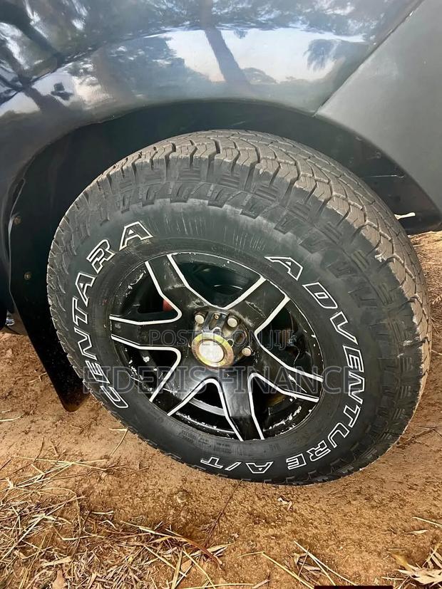 Toyota Hilux 2014 Black - thumbnail 7