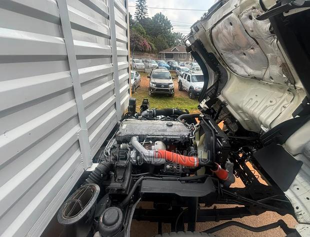 Isuzu NQR 2020model - thumbnail 2