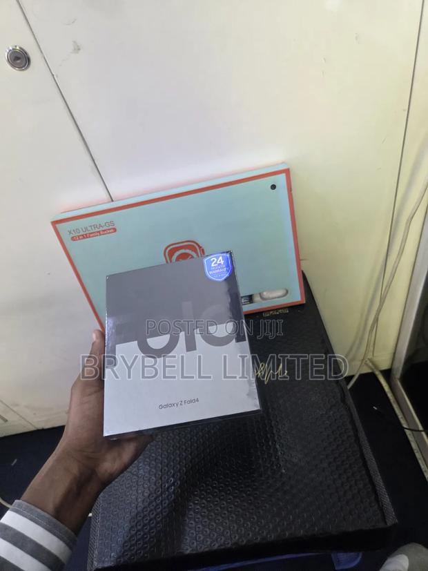 New Samsung Galaxy Z Fold4 256 GB Blue - thumbnail 2