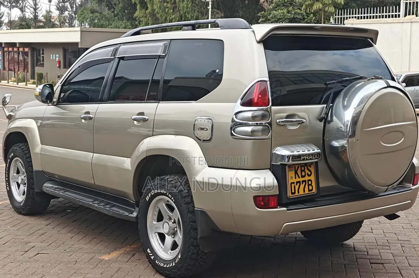 Toyota Land Cruiser Prado 2006 Gold