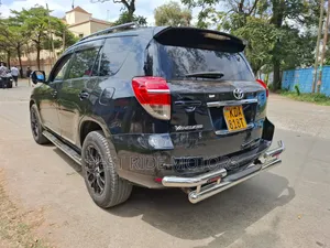 Toyota Vanguard 2013 Black