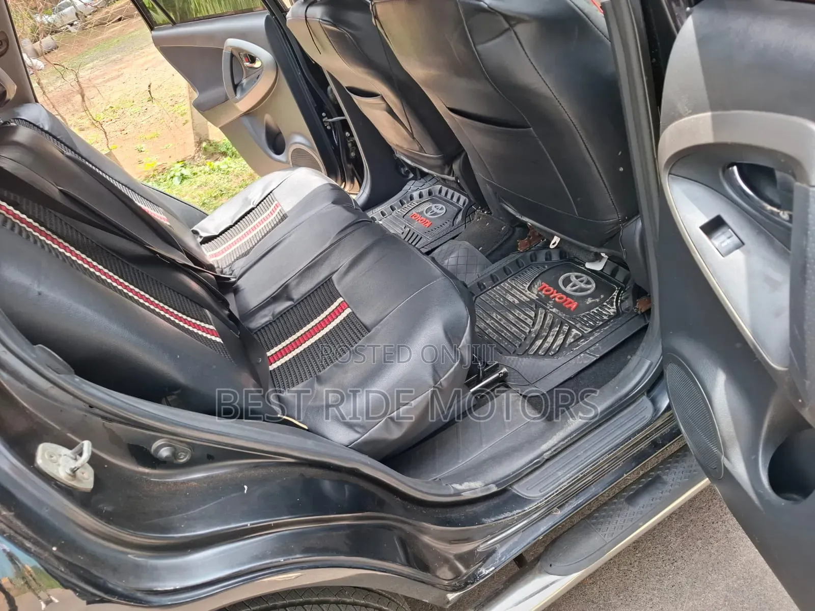 Toyota Vanguard 2013 Black