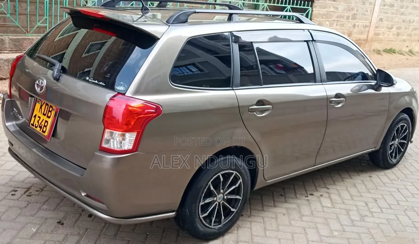 Toyota Corolla Fielder 2013 Beige