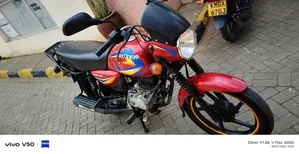 Bajaj Boxer 150 UG 2026 Red