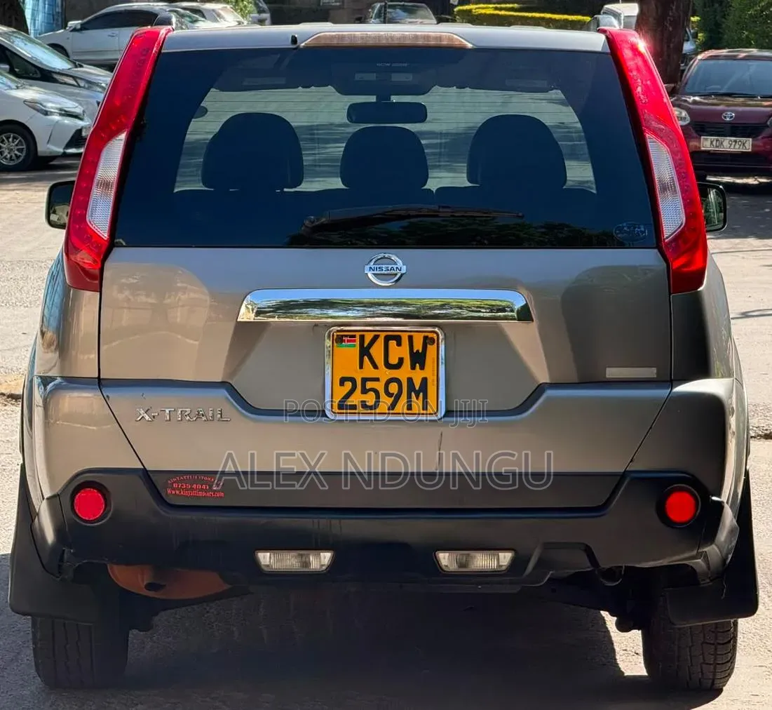 Nissan X-Trail 2012 Silver