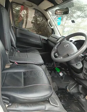 Toyota HiAce 2025 White