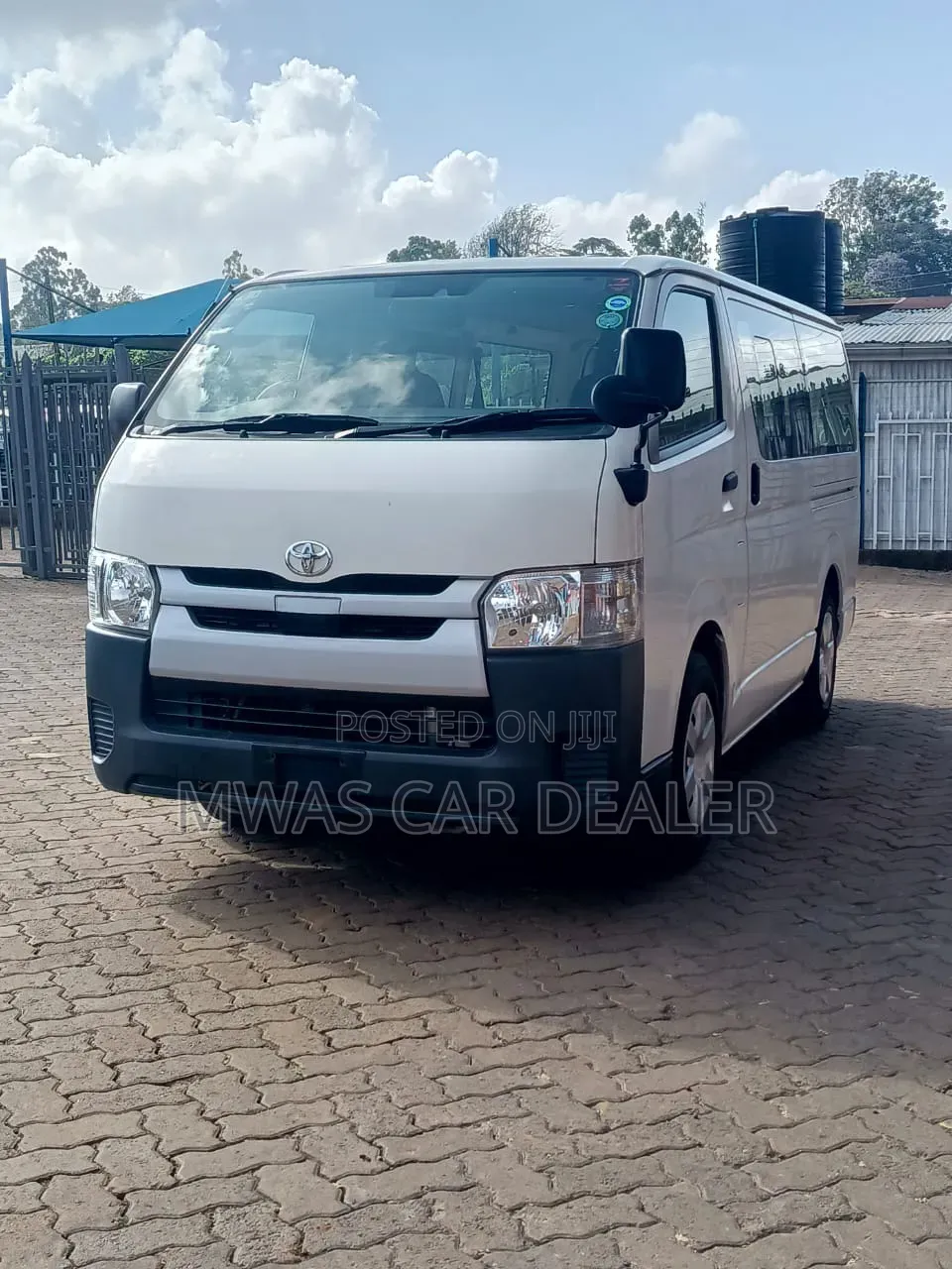 Toyota HiAce 2018 White