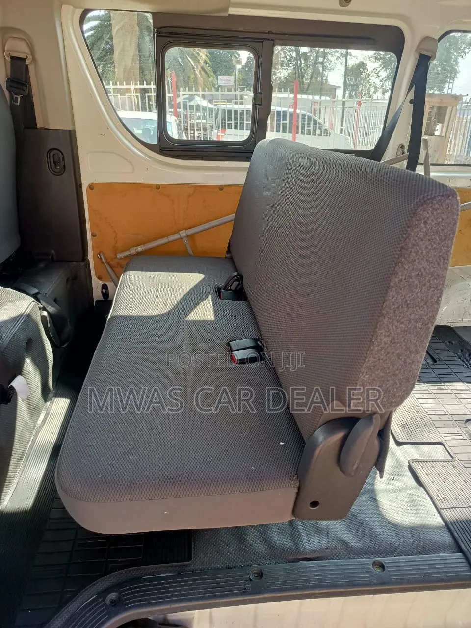 Toyota HiAce 2018 White