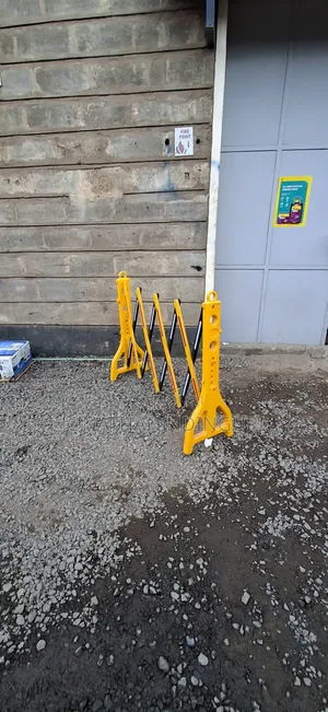 Heavy-Duty Expandable Barricade