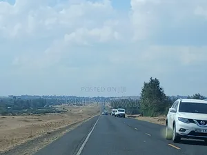 3 Acreas Touching Nanyuki Nyeri Highway