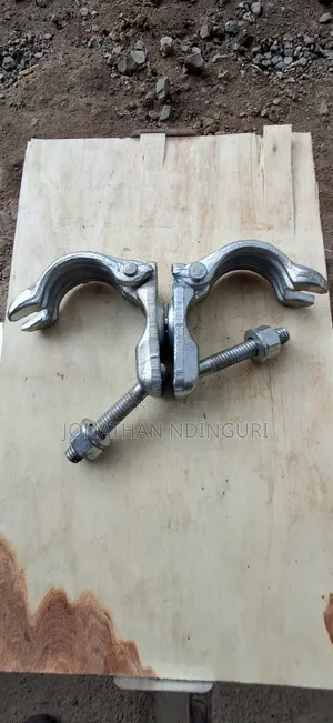 360° Swivel Scaffolding Clamp – Heavy-Duty Pipe Connector