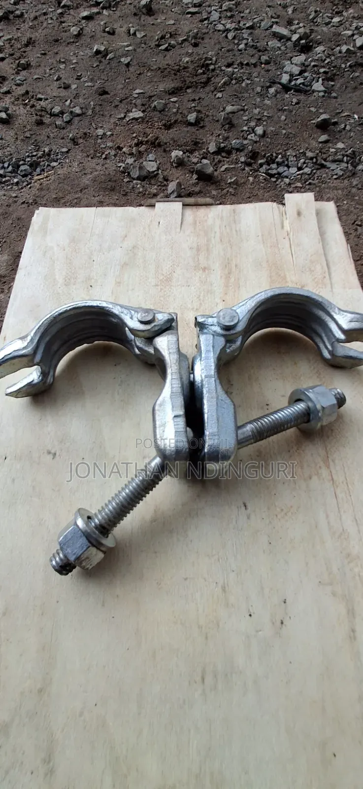 Scaffold 360° Swivel Clamp – Professional Coupler