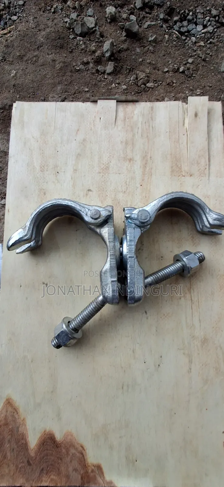 Scaffolding Swivel Coupler – 360° Adjustable Clamp