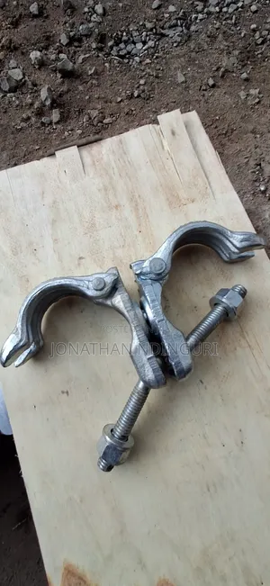 Heavy-Duty Scaffold Swivel Clamp – 360° Connector