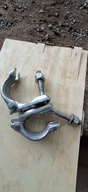 Scaffold Swivel Clamp 360° – Industrial Scaffolding Fitting