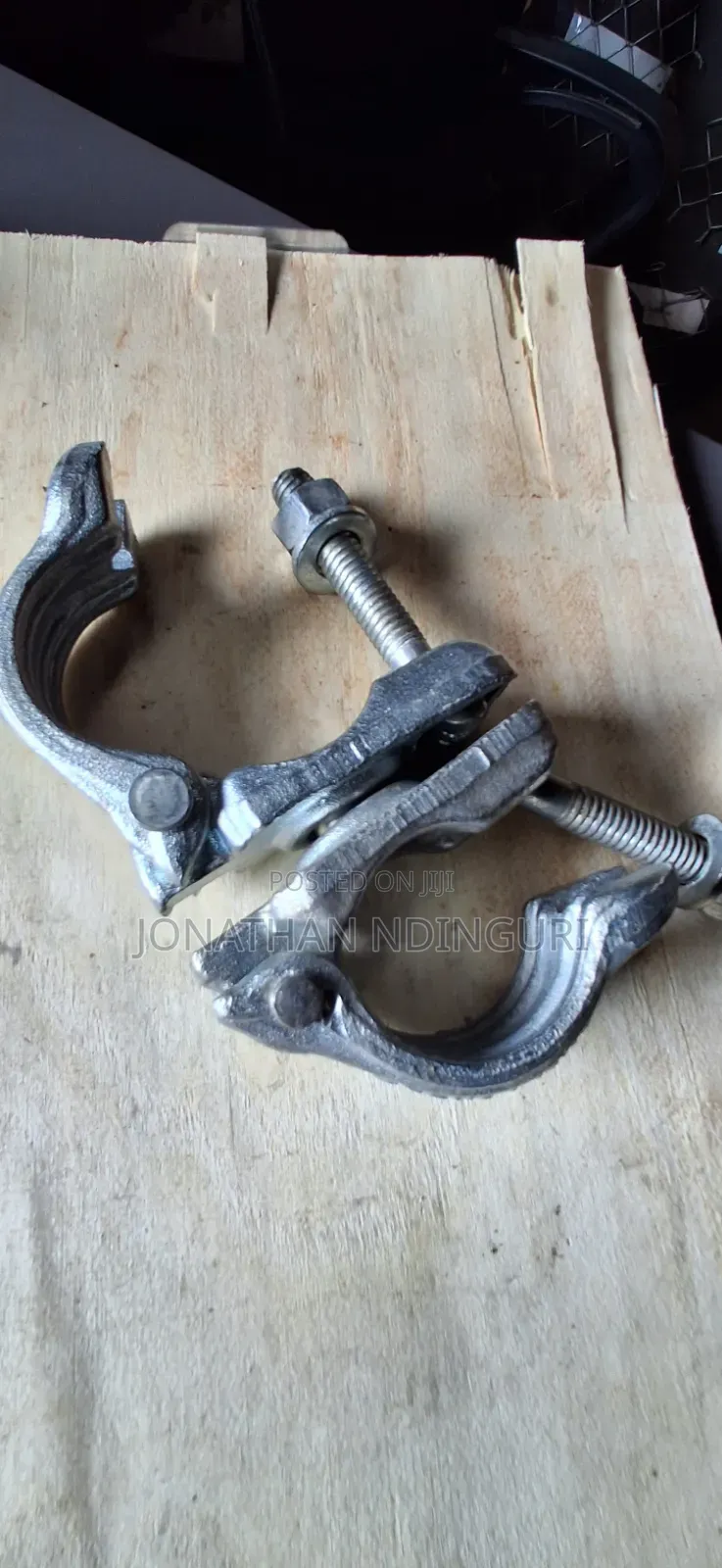 Scaffolding Clamp – 360° Rotating Pipe Coupler