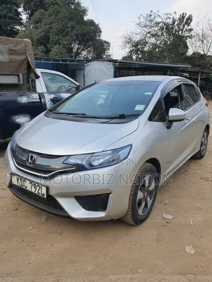 Honda Fit 5D 2013 Silver