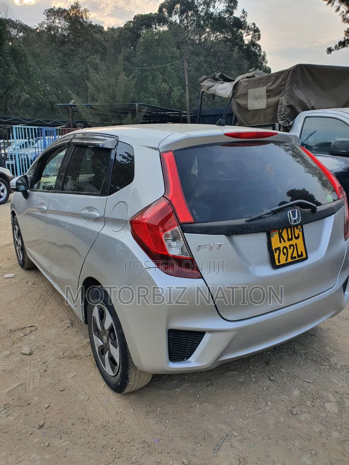 Honda Fit 5D 2013 Silver