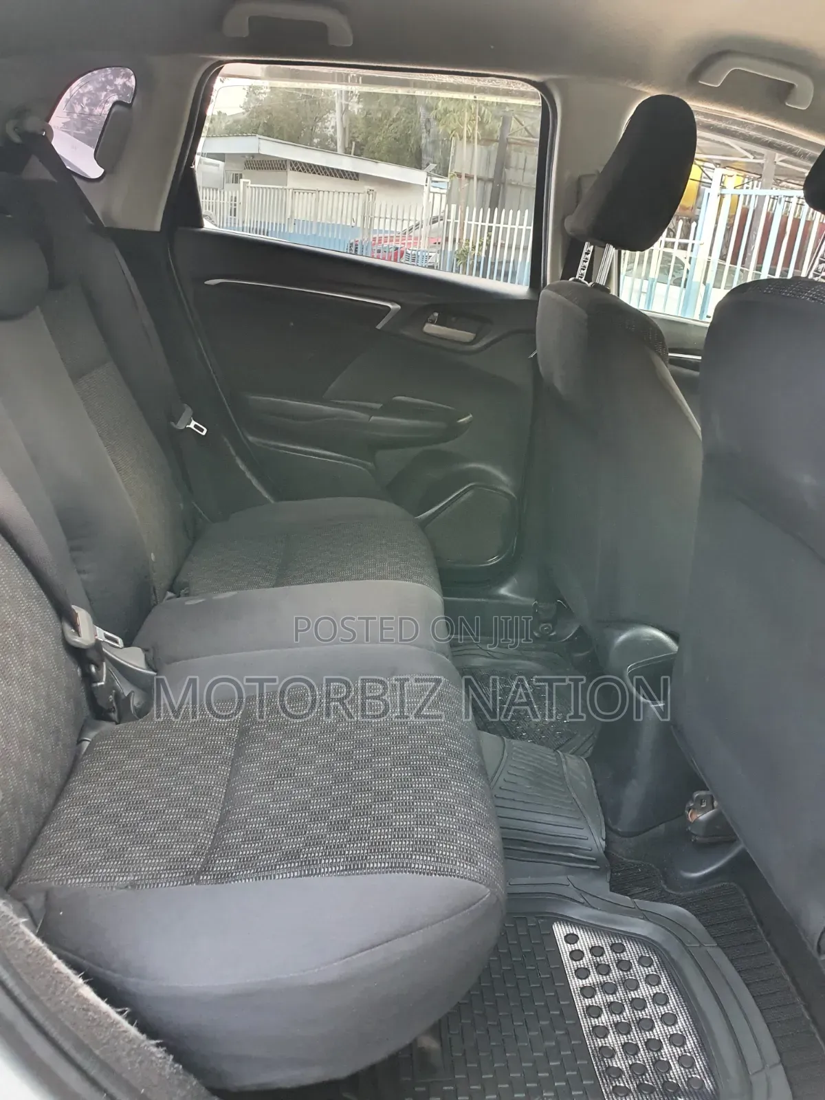 Honda Fit 5D 2013 Silver