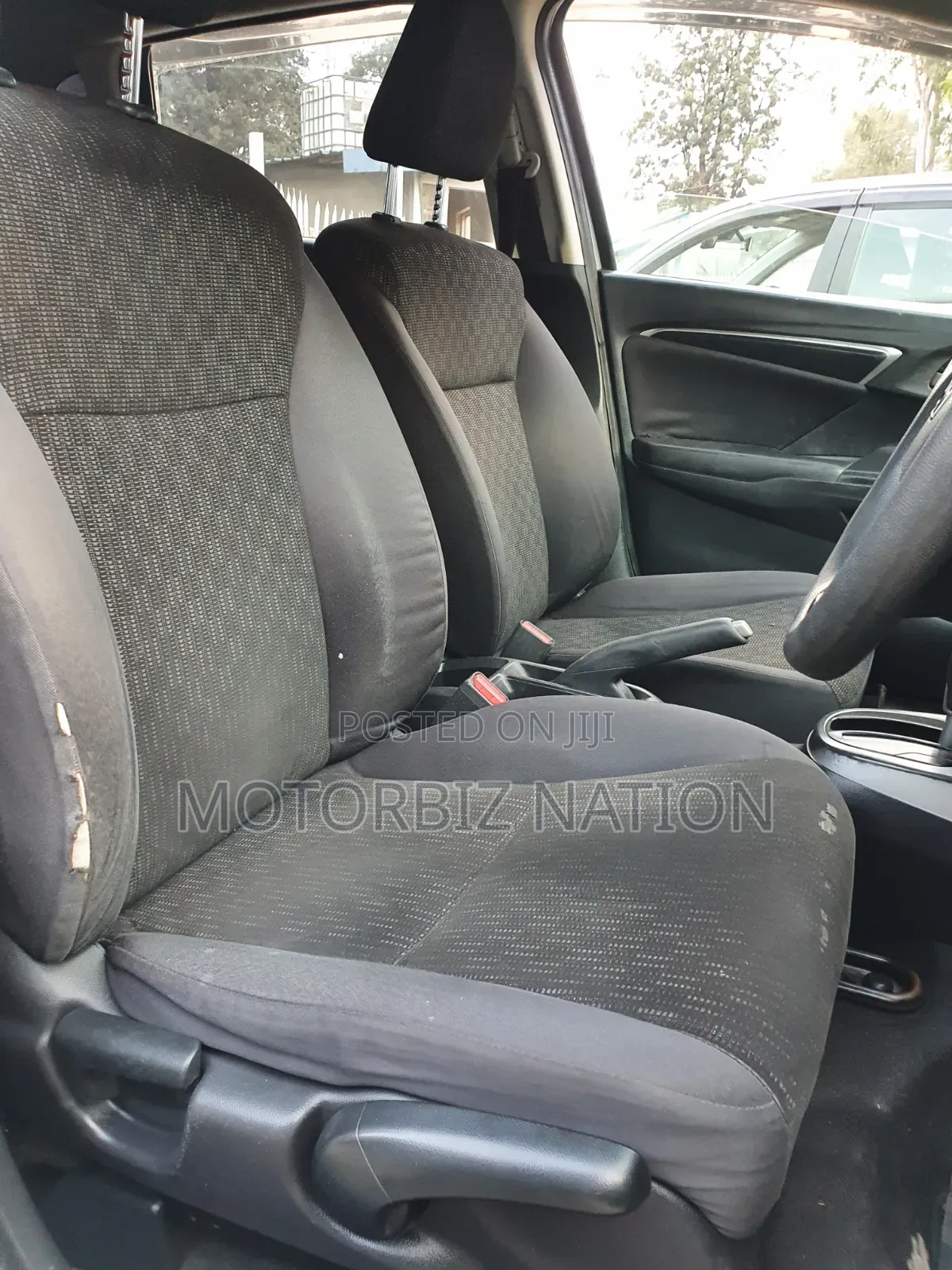 Honda Fit 5D 2013 Silver