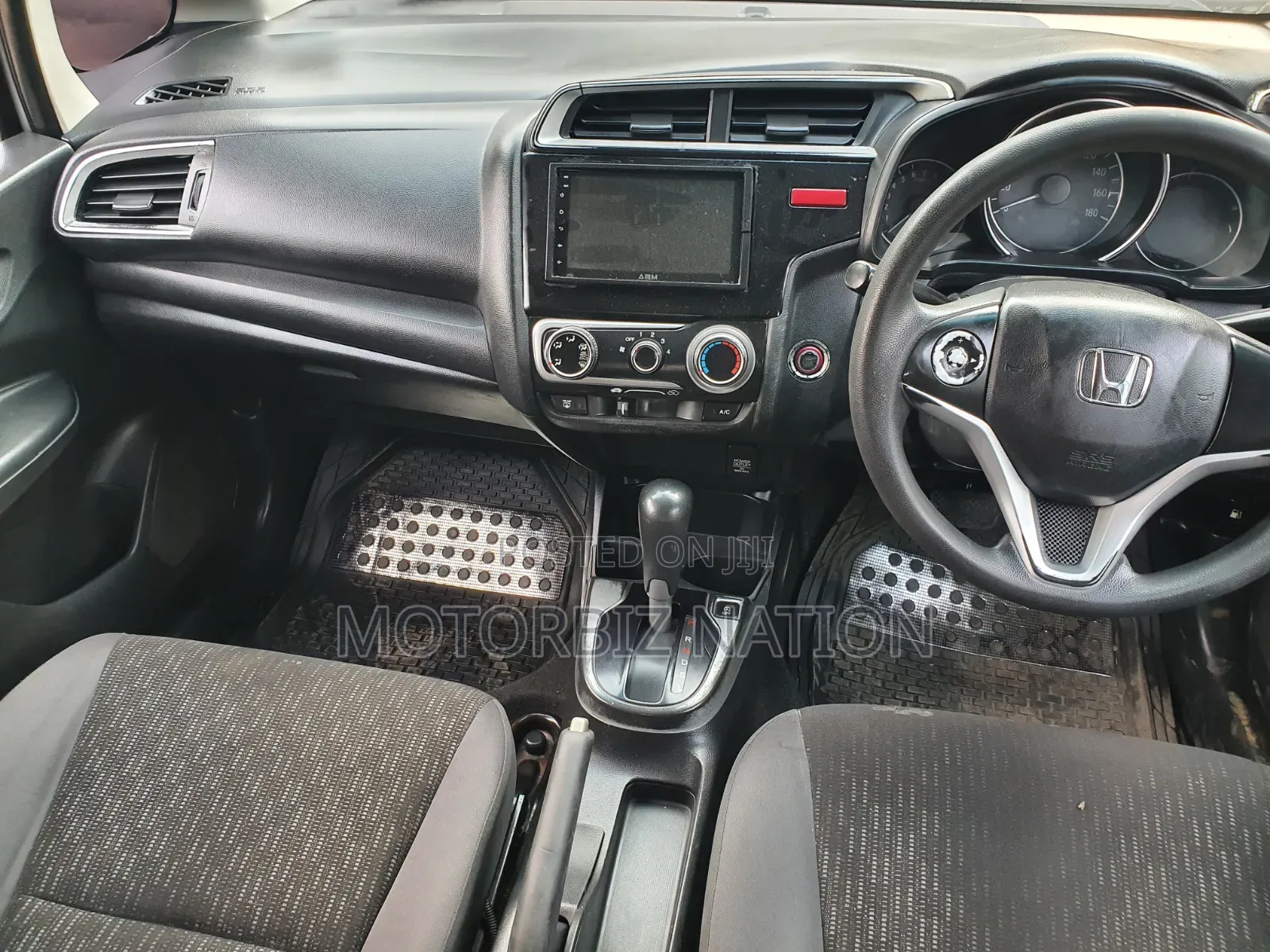 Honda Fit 5D 2013 Silver
