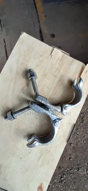 Scaffolding Swivel Clamp – Durable Construction Fitting