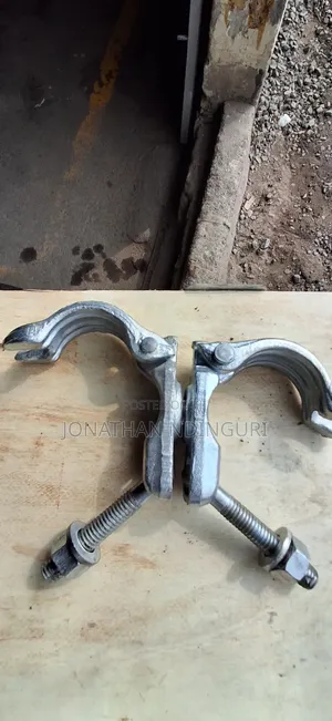 Scaffolding Swivel Clamp – Durable Construction Fitting
