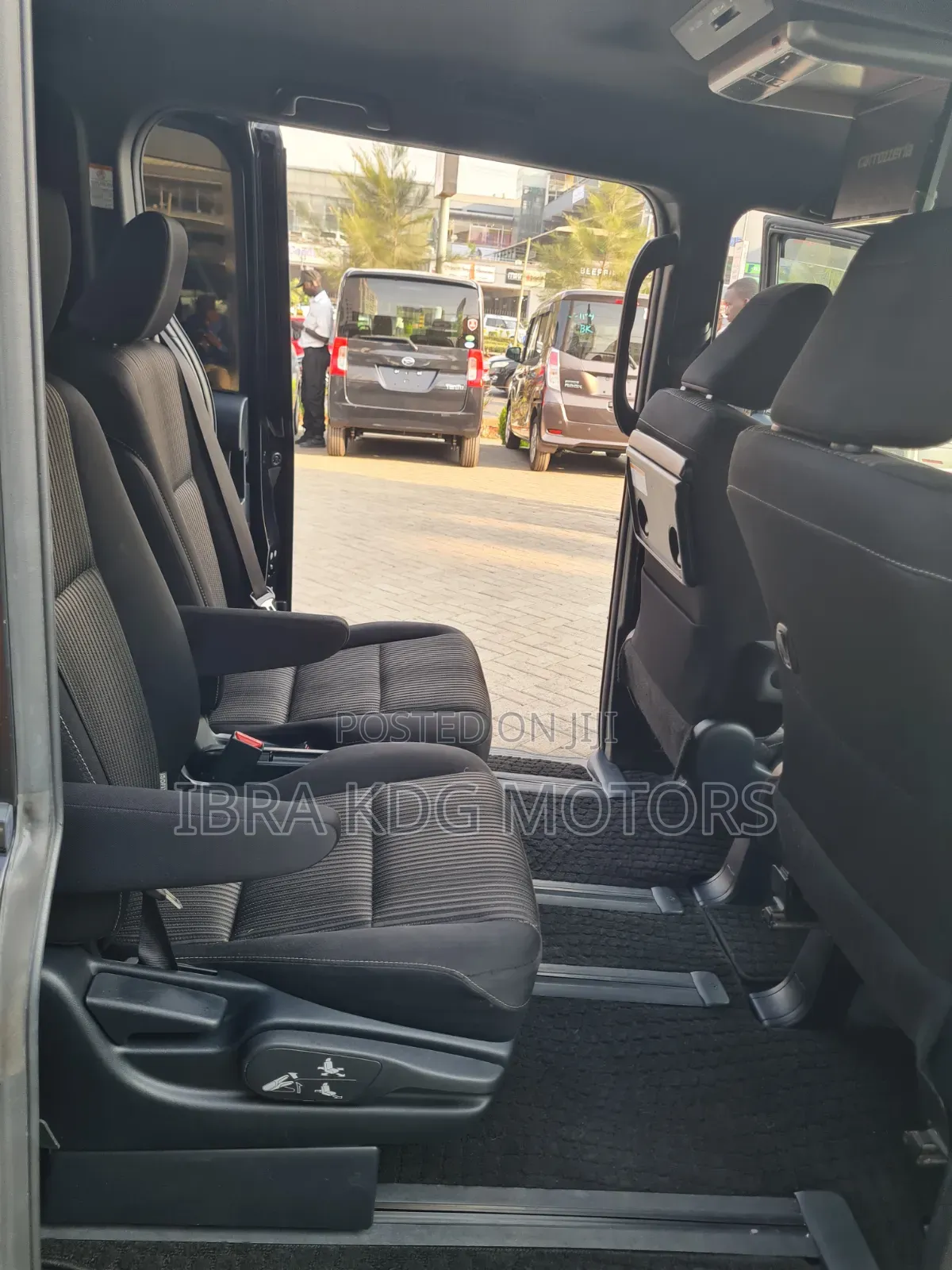 Toyota Noah 2019 Black
