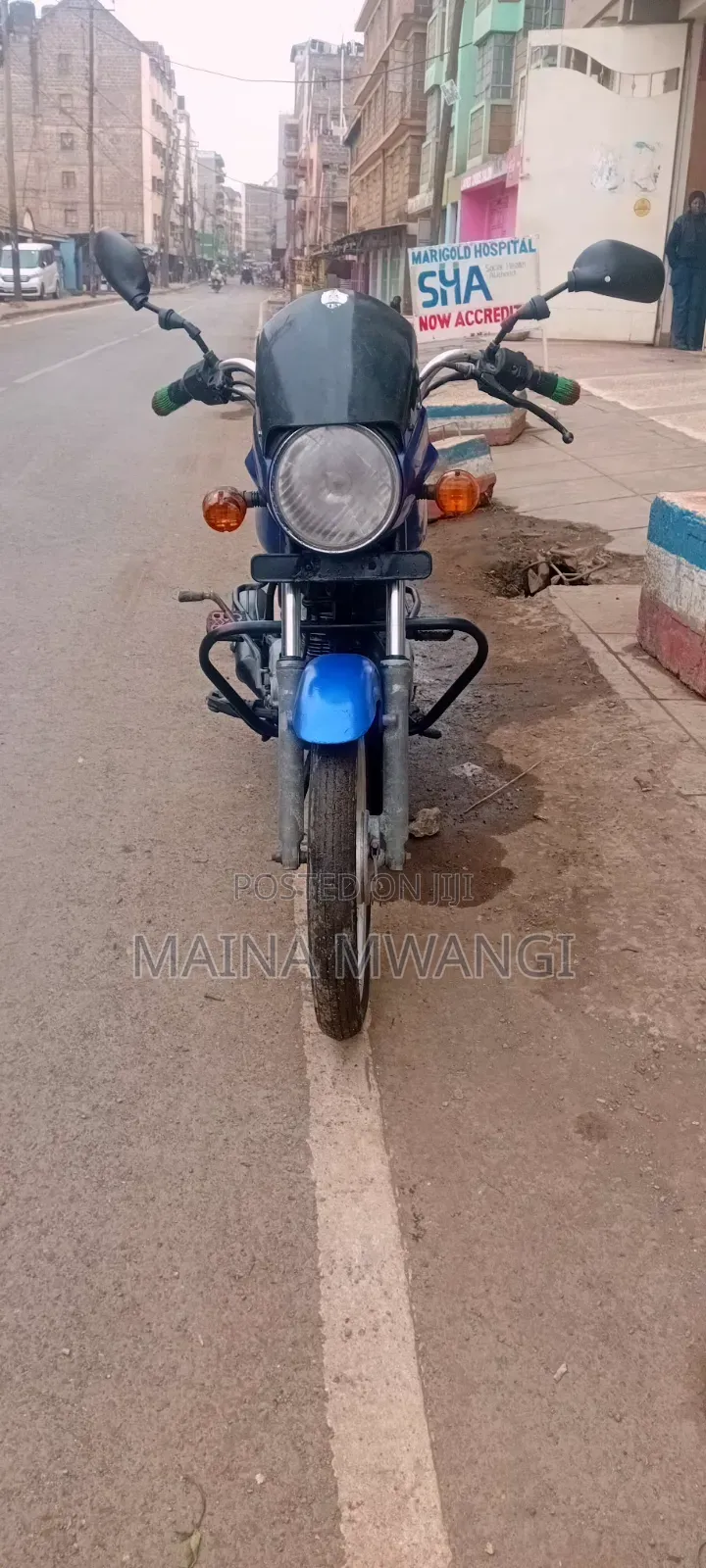 Bajaj Boxer