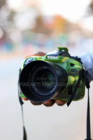 Used Nikon D7100 With a 50mm F1.8 Lens