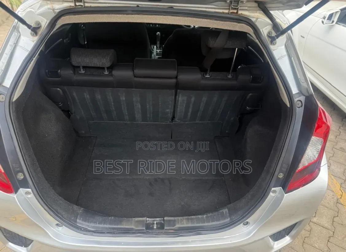 Honda Fit 2018 Silver