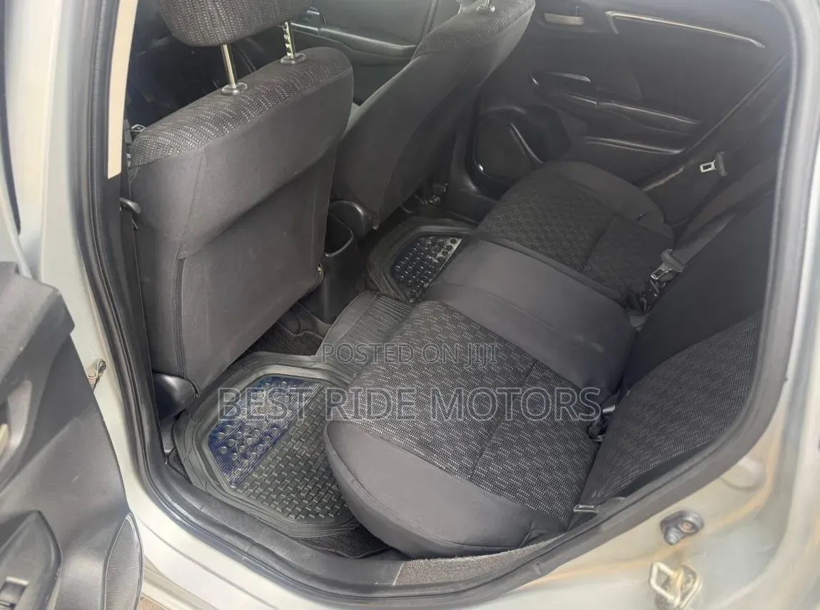 Honda Fit 2018 Silver