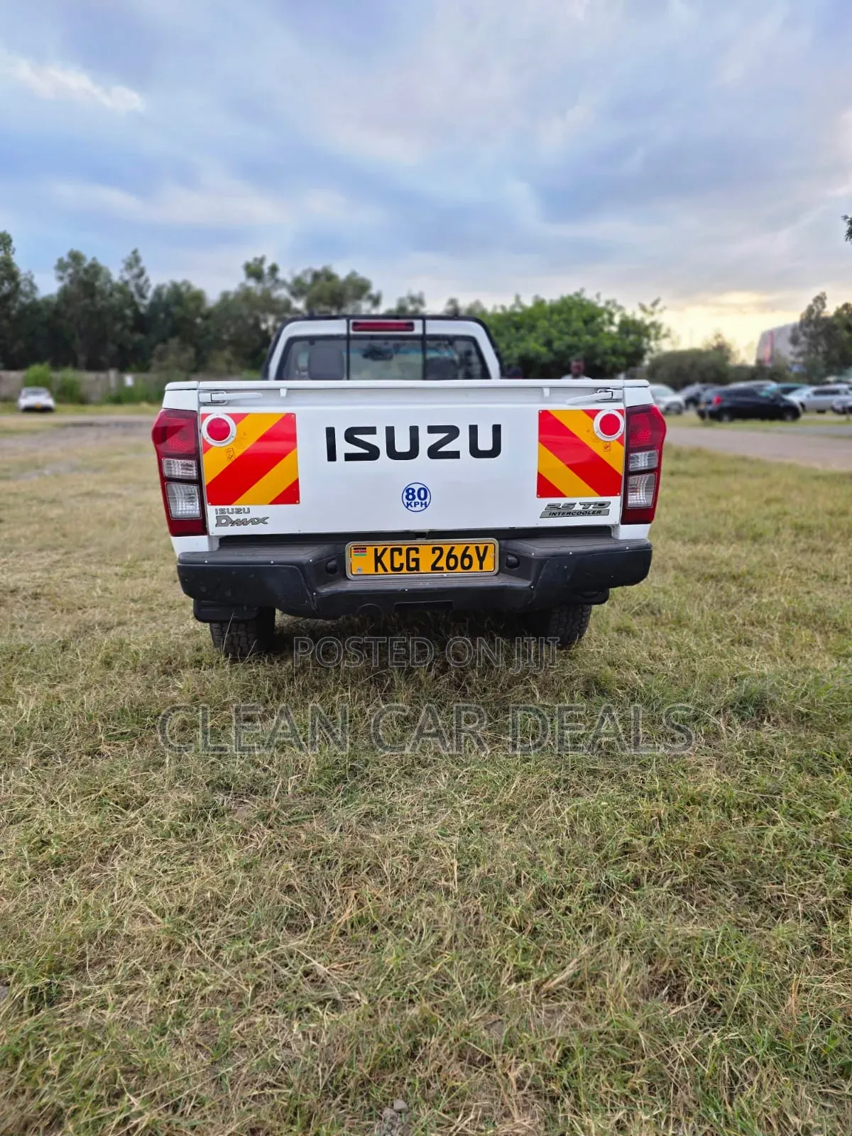 Isuzu D-MAX 2015 White