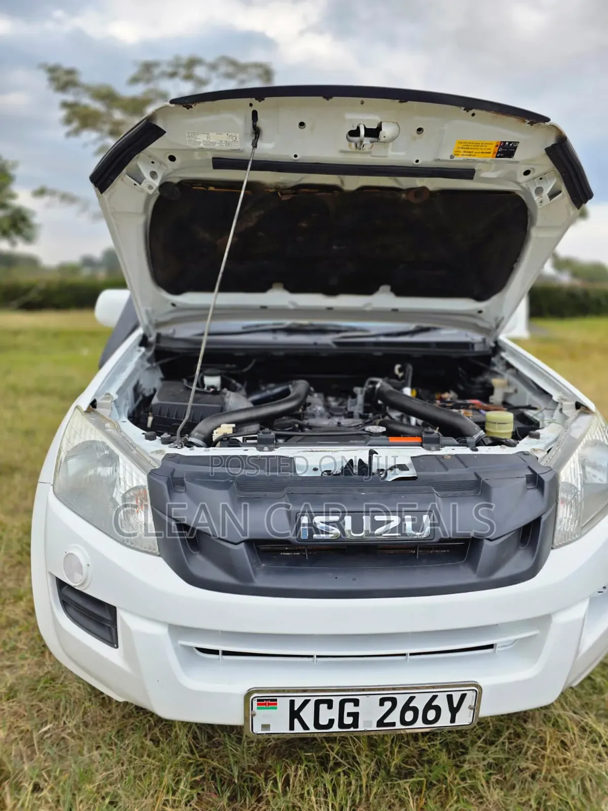 Isuzu D-MAX 2015 White