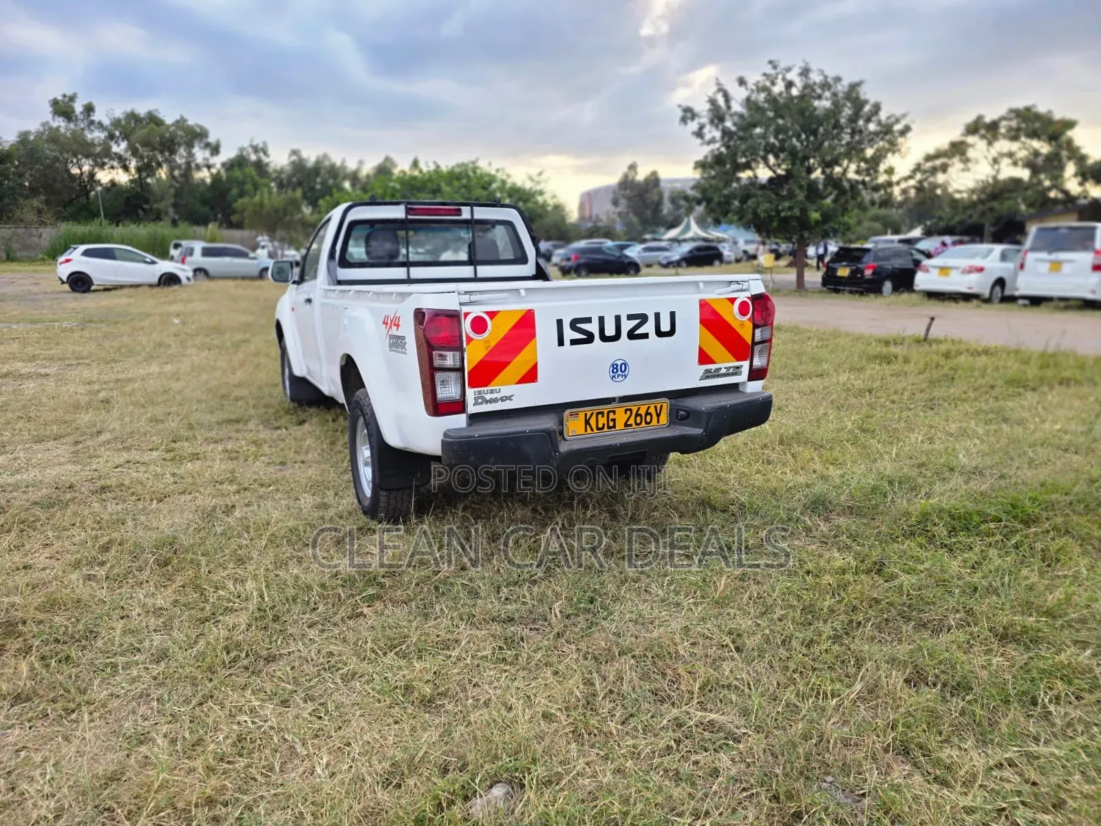 Isuzu D-MAX 2015 White