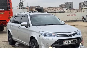 Toyota Corolla Fielder 2016 Silver