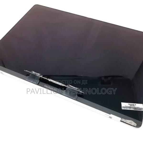 A1932 Macbook Screen Replacement - thumbnail 3