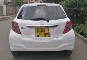 Toyota Vitz 2013 White