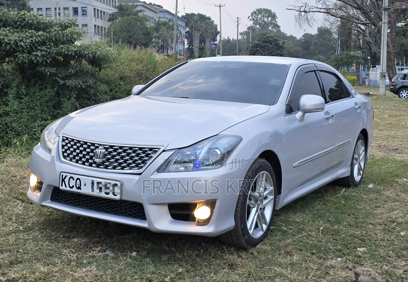 Toyota Crown 2011 Pearl