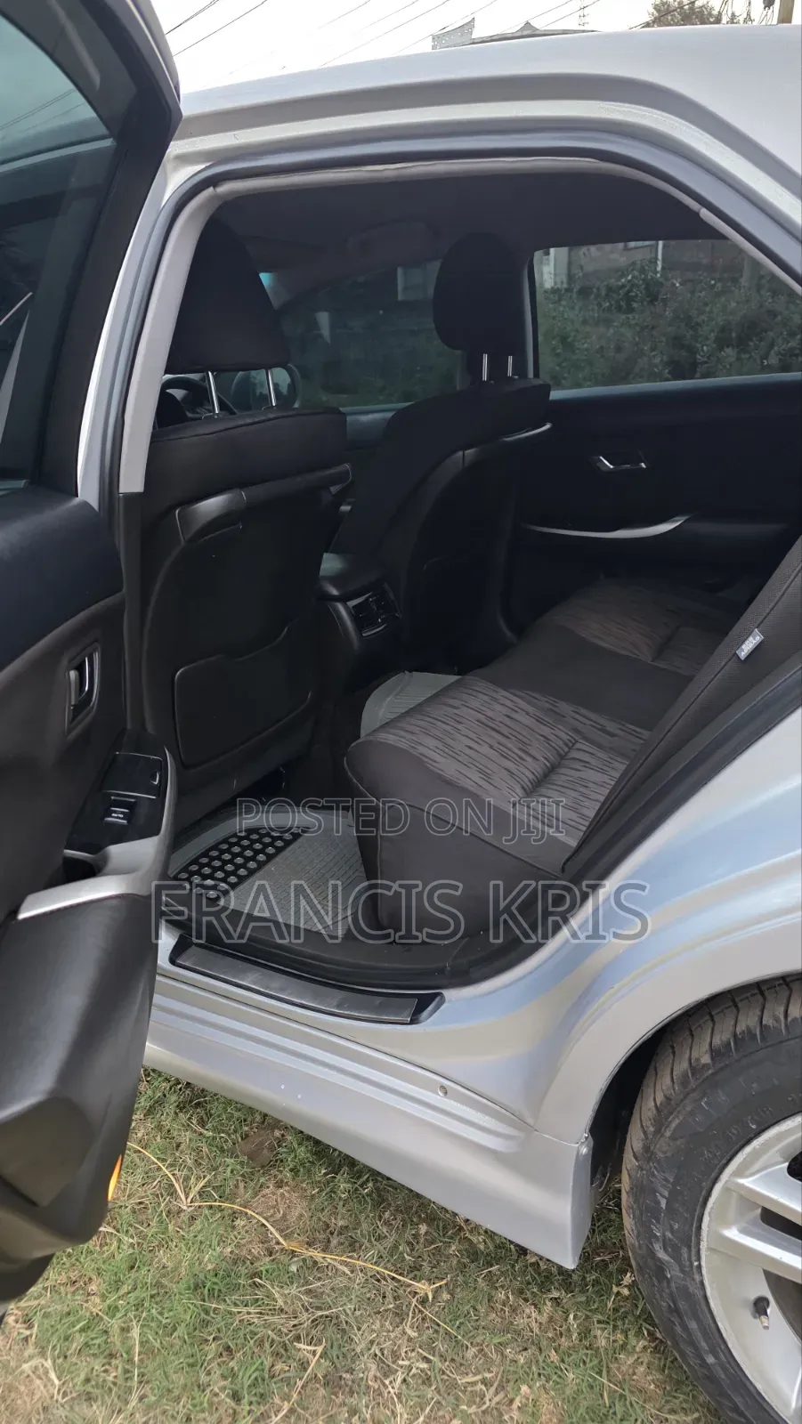 Toyota Crown 2011 Pearl