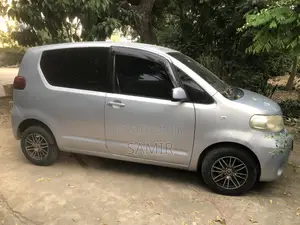 Toyota Porte 2011 Silver