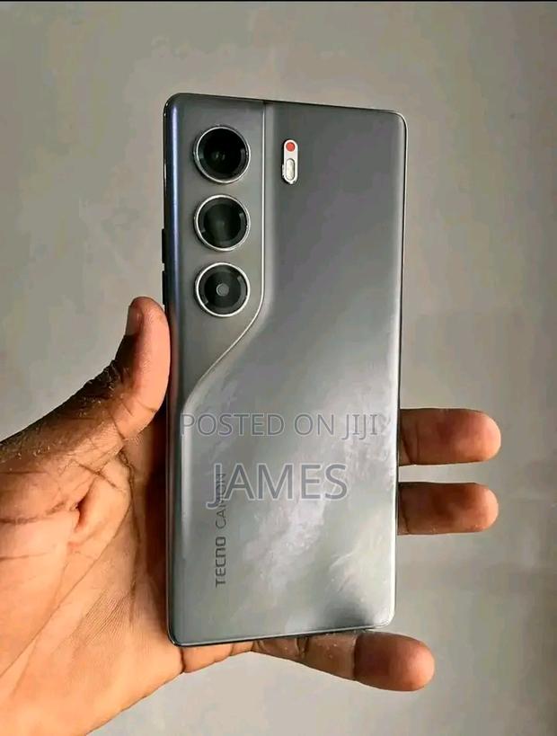 New Tecno Camon 40 Pro 5G 256 GB Black - thumbnail 3