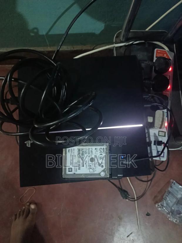 Chipped Ps4 Standard - thumbnail 2