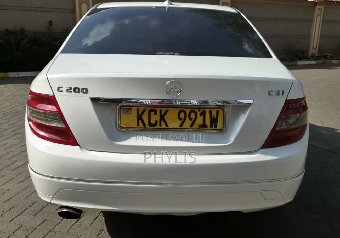 Mercedes-Benz C200 2010 White